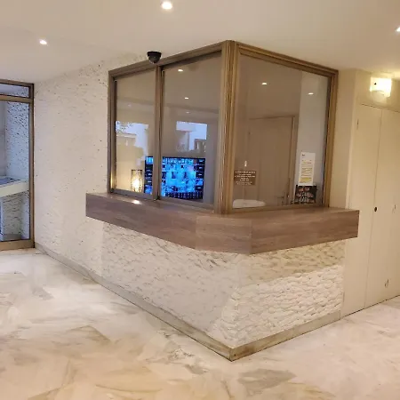 Apartment Cinema Festival Apartment: Netflix, Iptv & Free Parking